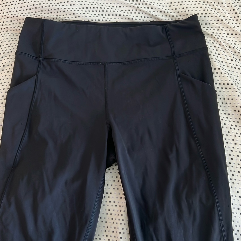 3/4 light Lululemon black leggings